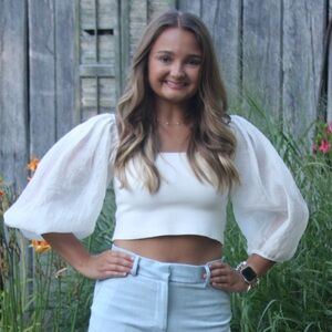 Meet your Posher, Leah
